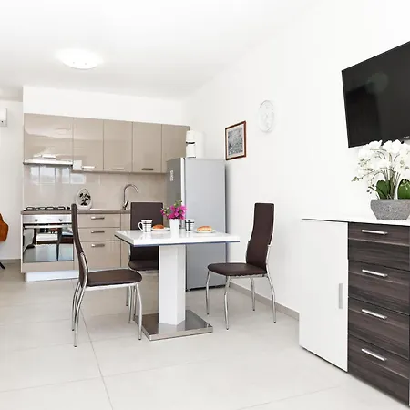 Awesome In With House Sea View Apartment *