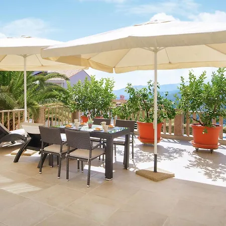 Awesome In With House Sea View *