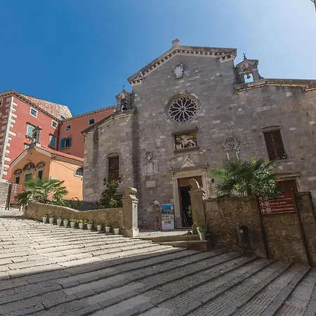 Apartment Awesome In With House Sea View Rabac